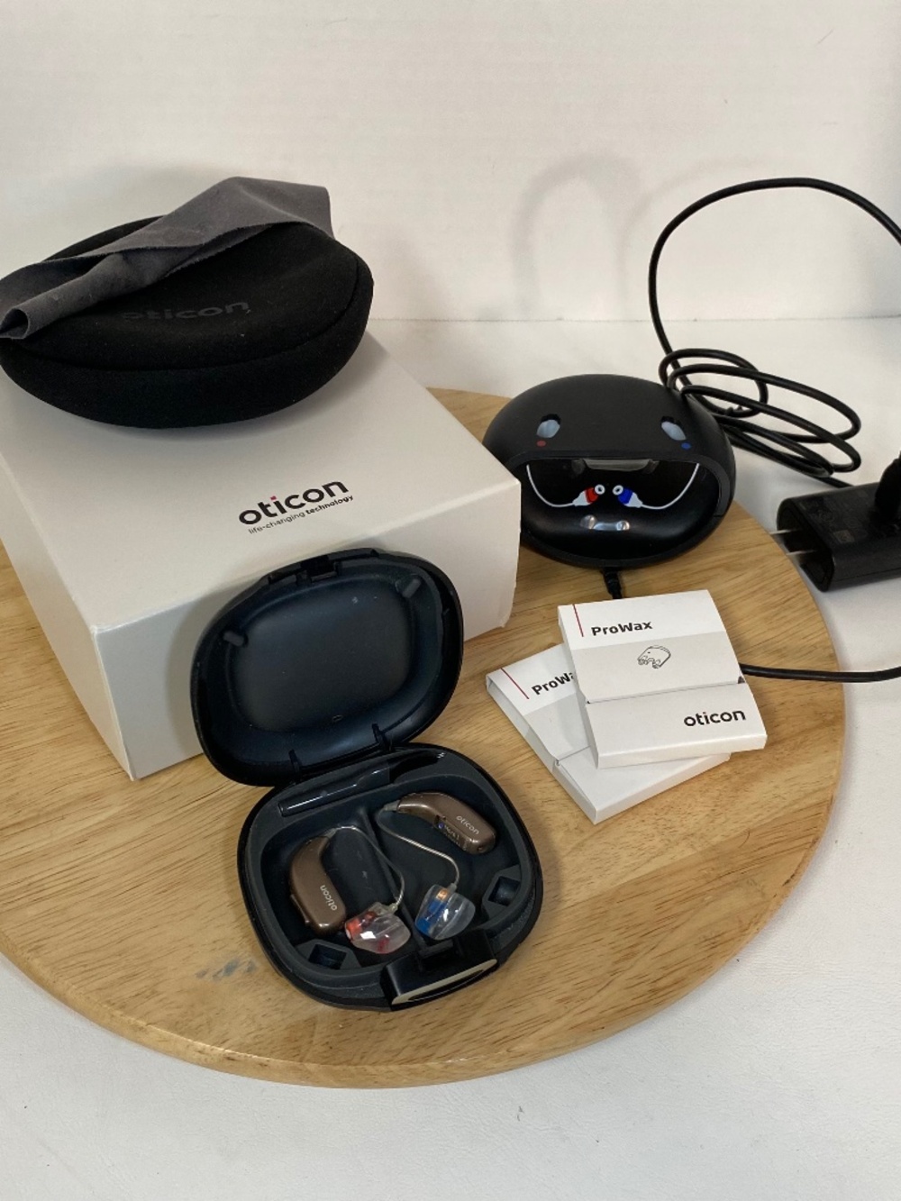 OTICON - MiniRITE-R Rechargeable Hearing Aids With Charger & Case